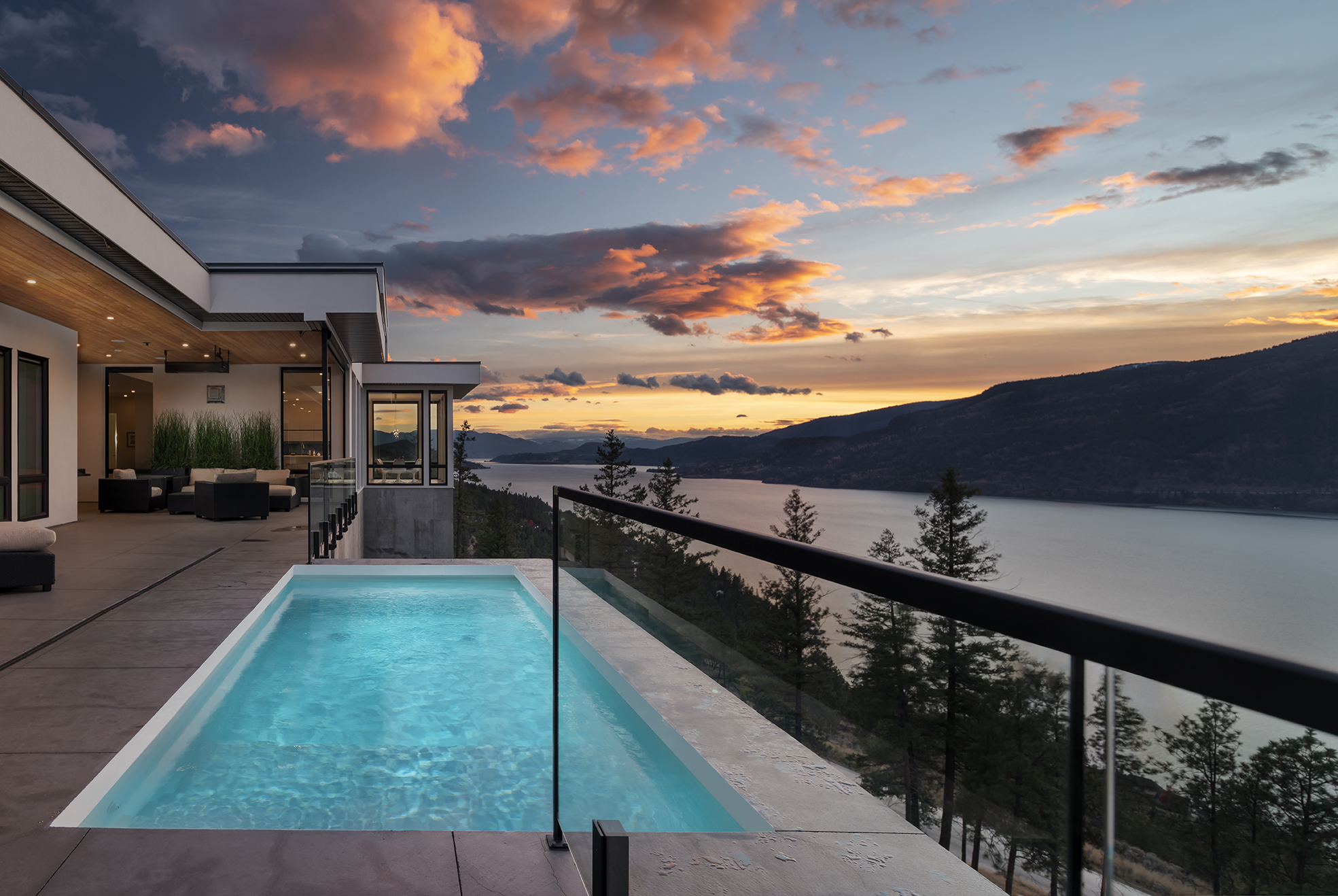 All Elements Shayler Road Sunset View pool overlooking the lake